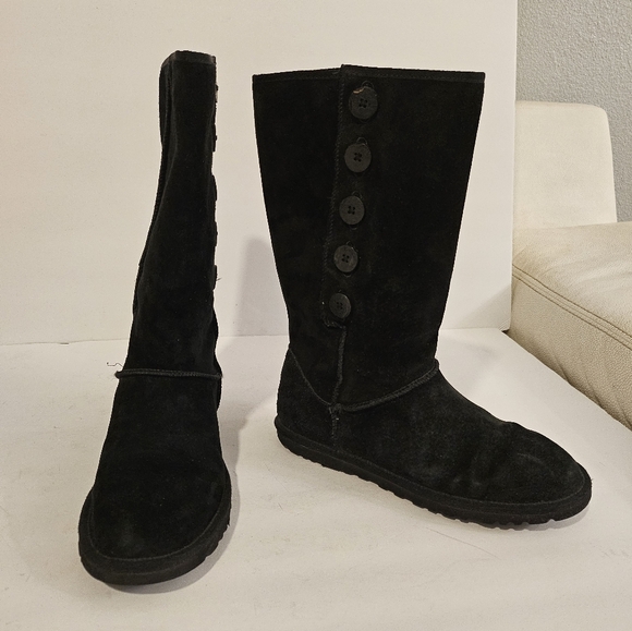 Uggs Boots - Picture 2 of 7